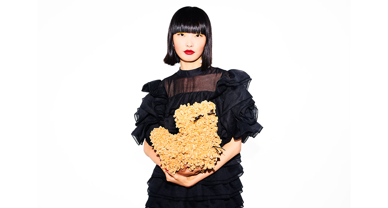 LULU GUINNESS 犬刺繍 パーティーバッグ　￼ LULU GUINNESS 犬刺繍 パーティーバッグ ￼