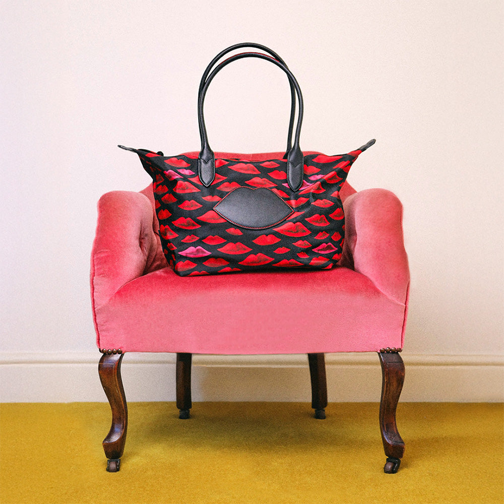 Black Collectible Doogle Dog Handbag | Lulu Guinness