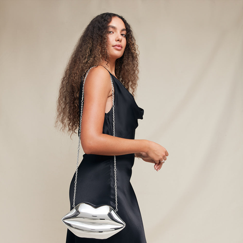 SILVER LIPS MEDIUM CLUTCH BAG