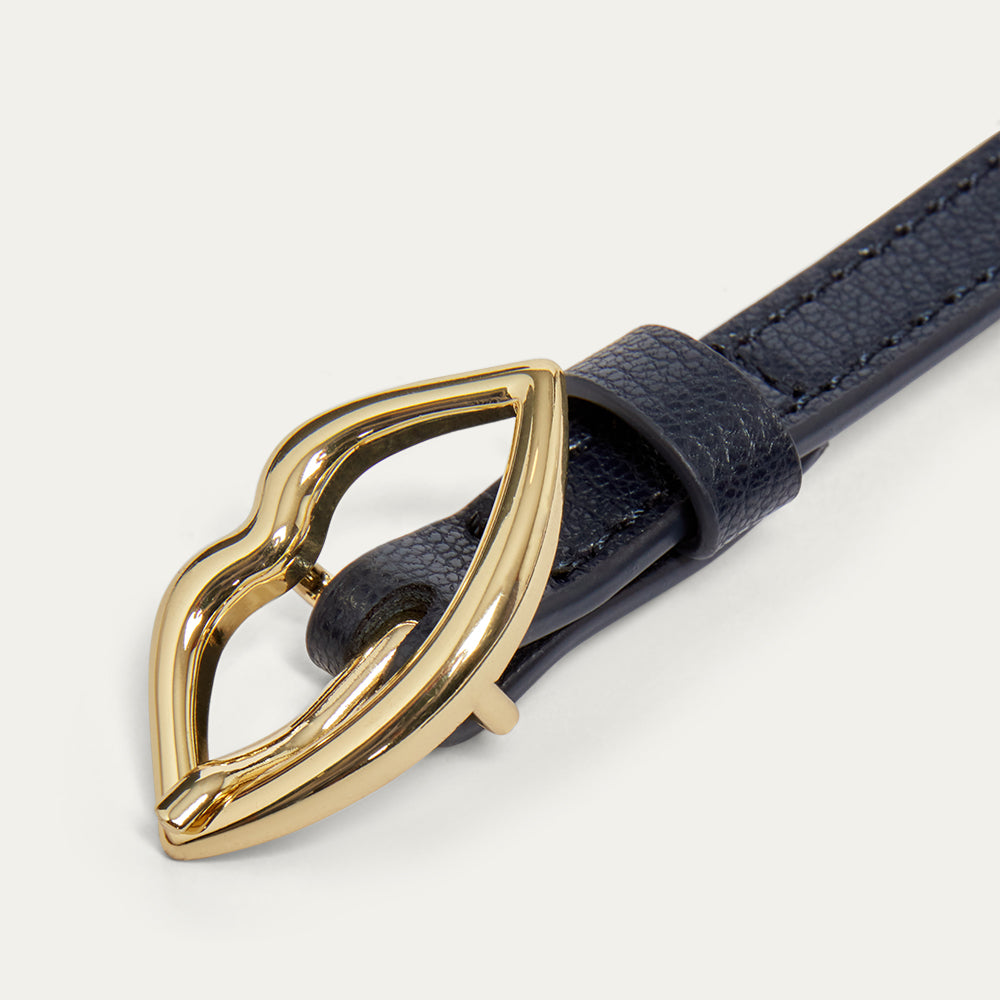 NAVY LIP BUCKLE BELT & FLURRY OF KISSES TOTE BAG