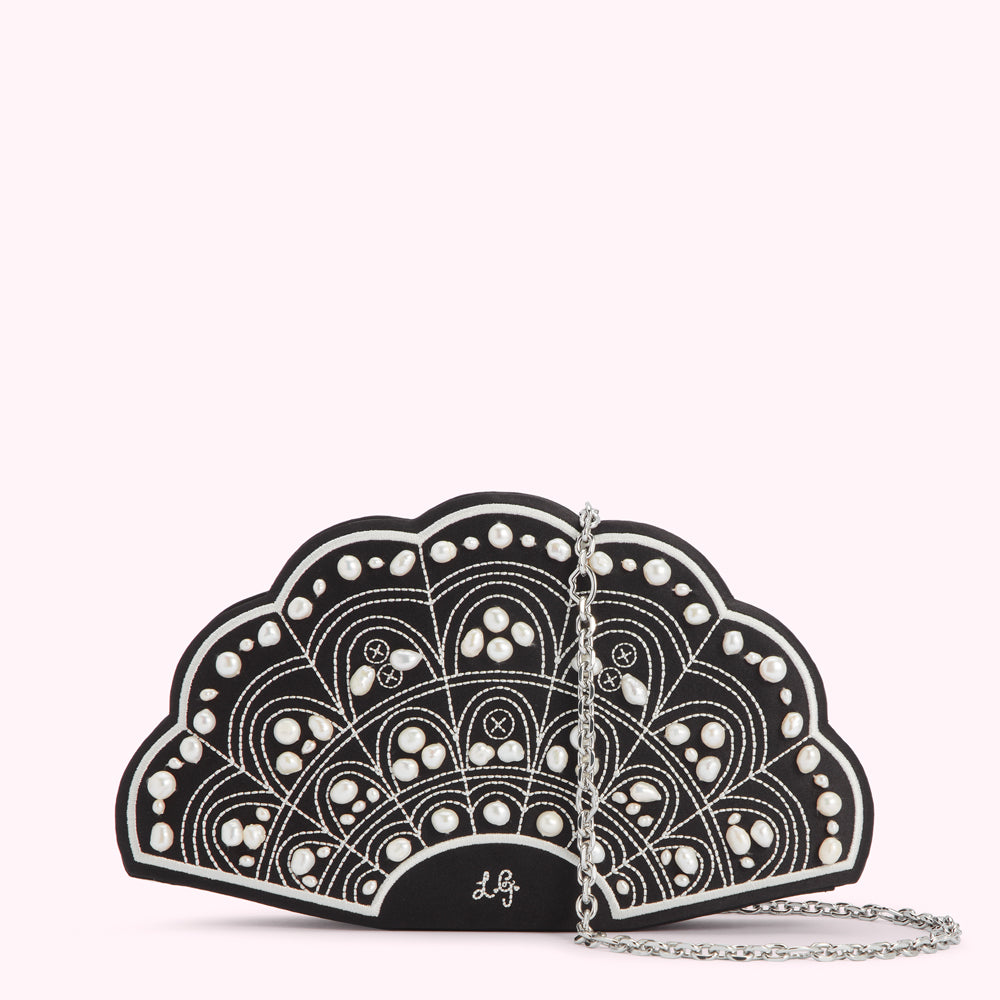 Fan clutch bag clearance