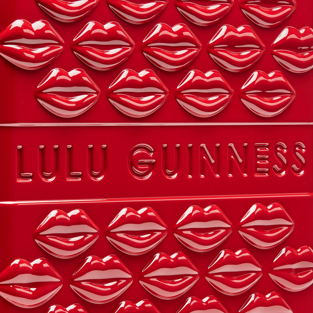 RED LULU LIPS CABIN SPINNER CASE